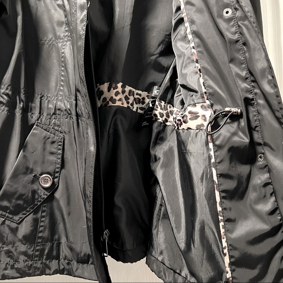 Black Lightweight Utility Jacket -Size M - Picture 10 of 13